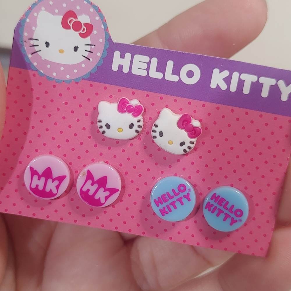 Hello Kitty Earring Set - Picture 2 of 3